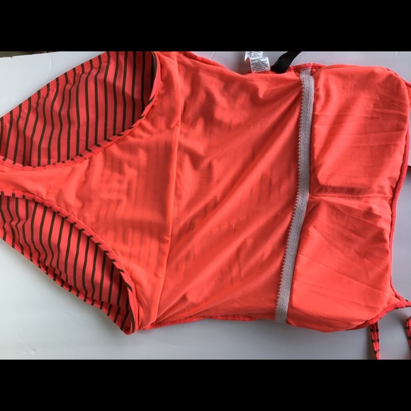 La Blanca Striped Bathing Suit - Picture 7 of 8